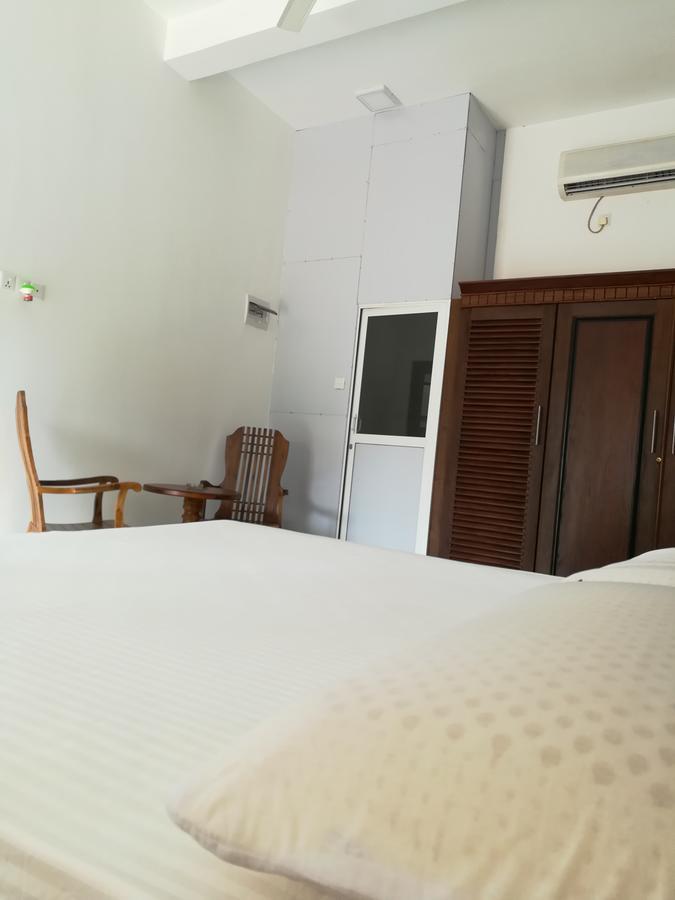 Sea Breeze Hotel Bentota Eksteriør billede