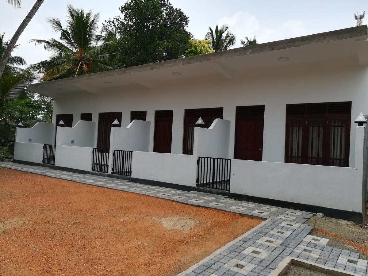 Sea Breeze Hotel Bentota Eksteriør billede