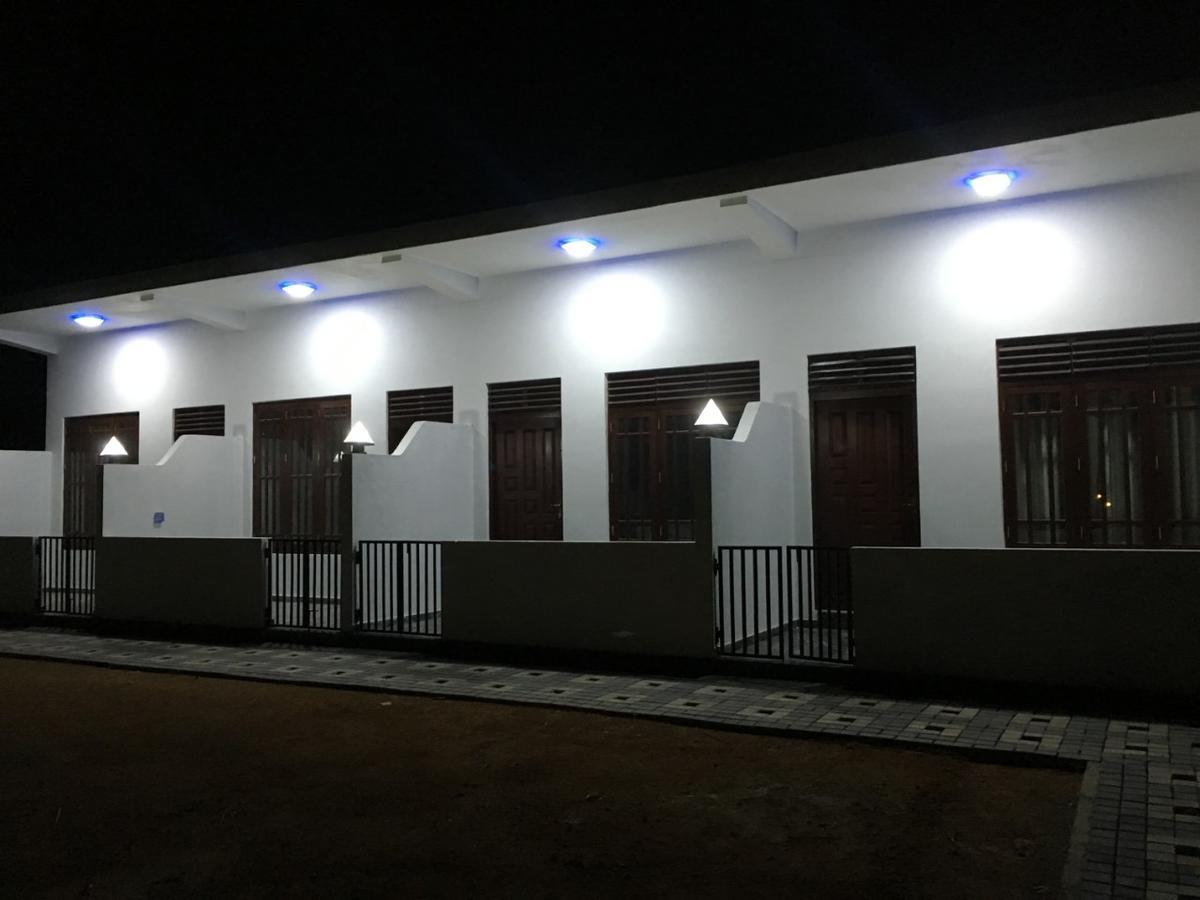 Sea Breeze Hotel Bentota Eksteriør billede
